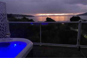 Beachfront House - Hot Tub, Ocean Views, Private Beach Pathway